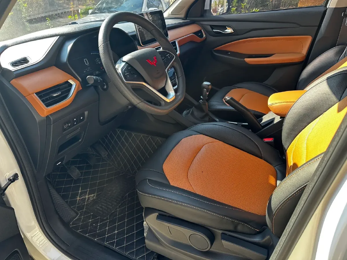 2019 WuLing HongGuang S3 1.5L 99HP L4 6MT,autocango,china used car exporter,china ev exporter,chinese used car exporter,chinese used ev exporter