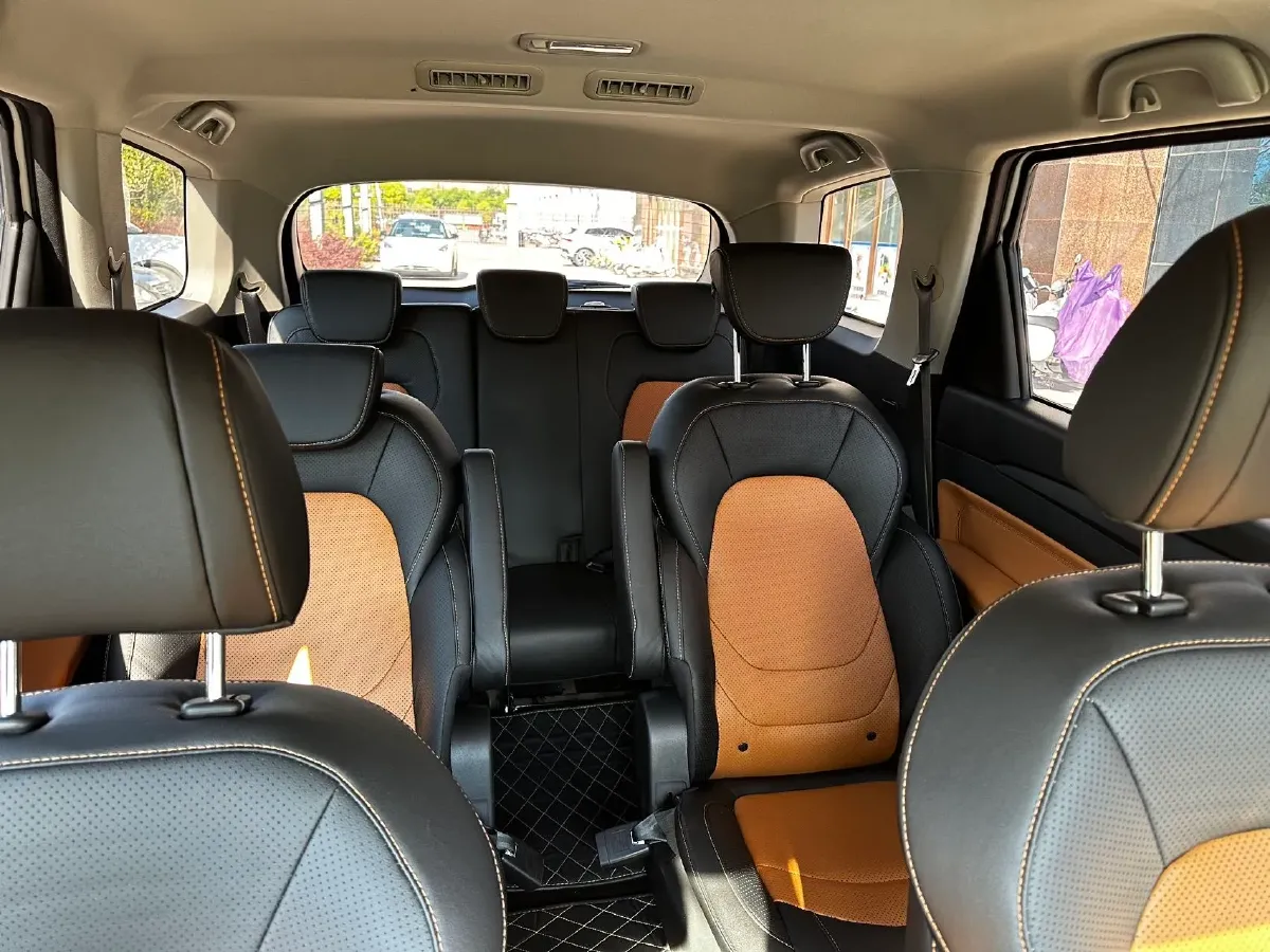 2019 WuLing HongGuang S3 1.5L 99HP L4 6MT,autocango,china used car exporter,china ev exporter,chinese used car exporter,chinese used ev exporter