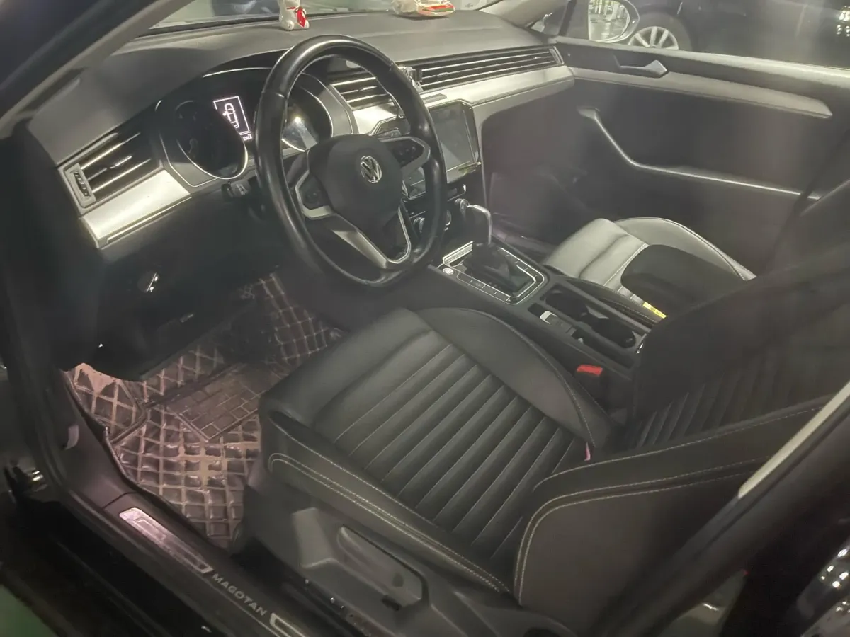 2020 Volkswagen Magotan 1.4T 150HP L4 7DCT,autocango,china used car exporter,china ev exporter,chinese used car exporter,chinese used ev exporter