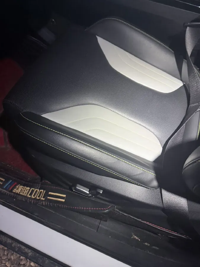 2023 Geely Coolray 1.5T 181HP L4 7DCT,autocango,china used car exporter,china ev exporter,chinese used car exporter,chinese used ev exporter