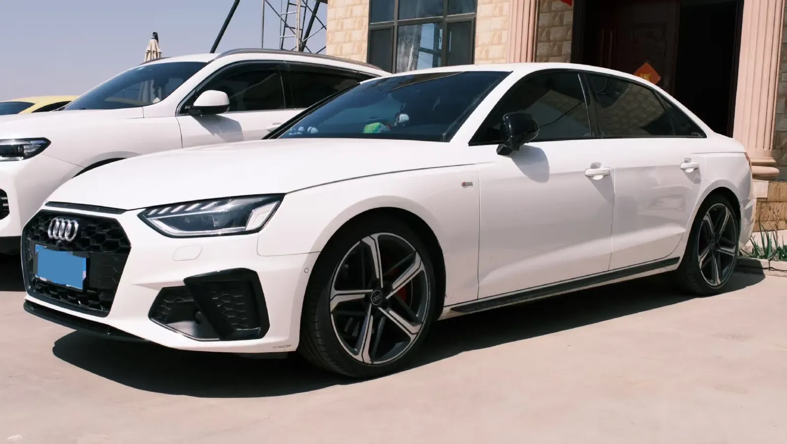 2023 Audi A4L 2.0T 245HP L4 7DCT,autocango,china used car exporter,china ev exporter,chinese used car exporter,chinese used ev exporter