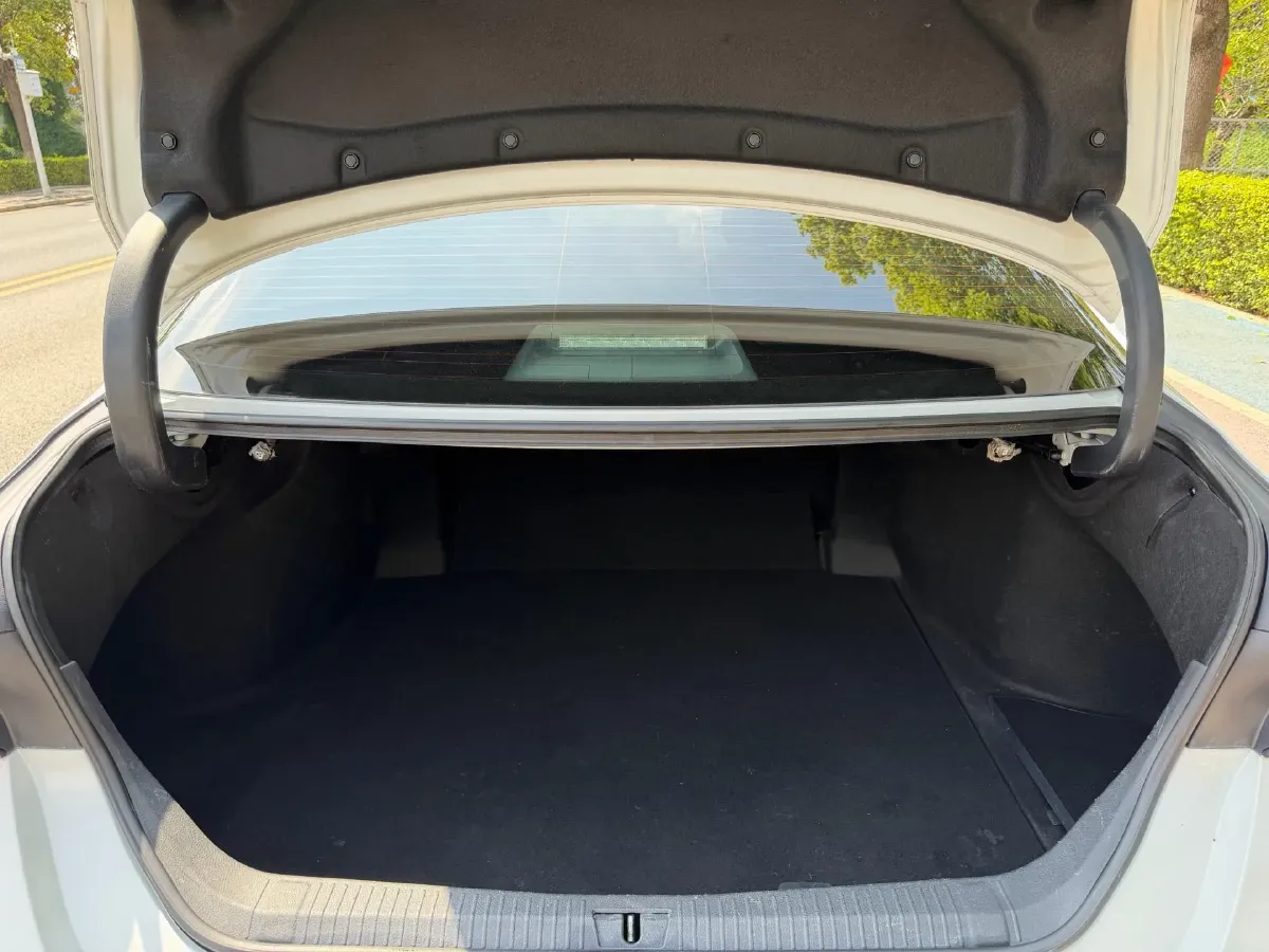 2022 Toyota Avalon 2.5L 178HP L4 E-CVT Hybrid,autocango,china used car exporter,china ev exporter,chinese used car exporter,chinese used ev exporter