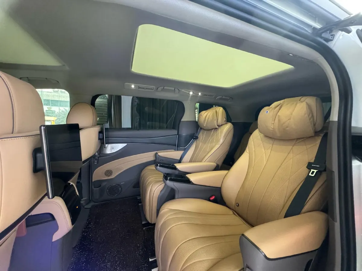 2022 Mercedes-Benz GLC Class 2.0T 197HP L4 9AT,autocango,china used car exporter,china ev exporter,chinese used car exporter,chinese used ev exporter