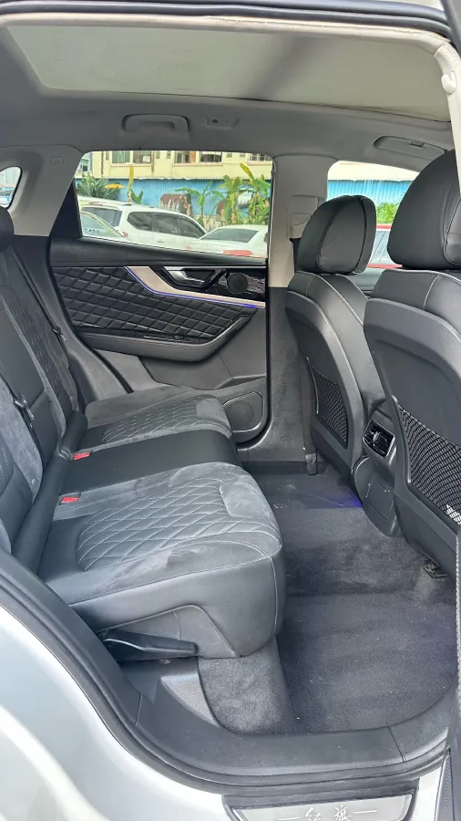 2019 HongQi HS5 2.0T 224HP L4 6AT,autocango,china used car exporter,china ev exporter,chinese used car exporter,chinese used ev exporter