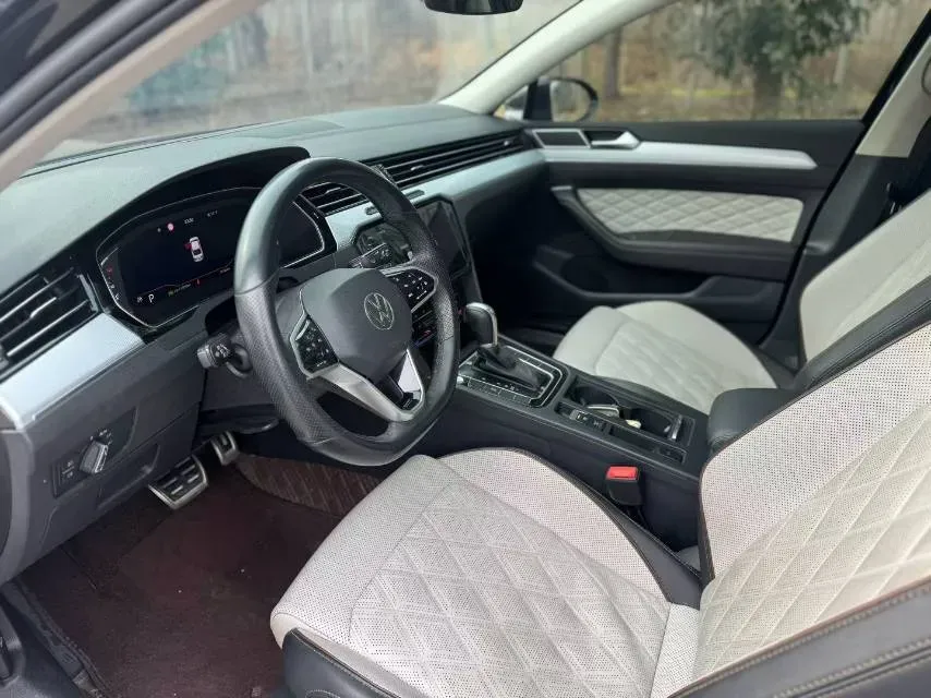 2023 Volkswagen Magotan 2.0T 186HP L4 7DCT,autocango,china used car exporter,china ev exporter,chinese used car exporter,chinese used ev exporter