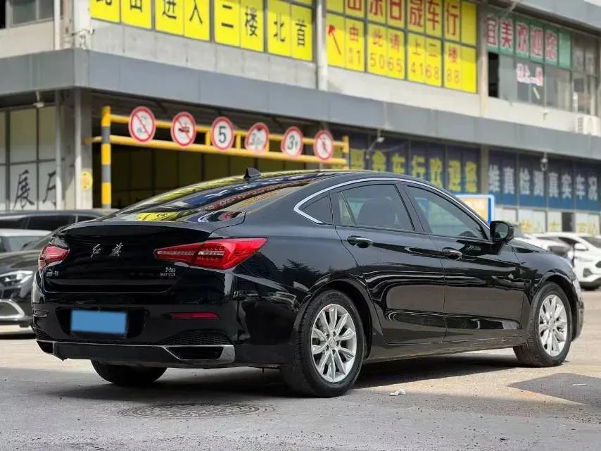 2019 HongQi H5 1.8T 180HP L4 6AT,autocango,china used car exporter,china ev exporter,chinese used car exporter,chinese used ev exporter