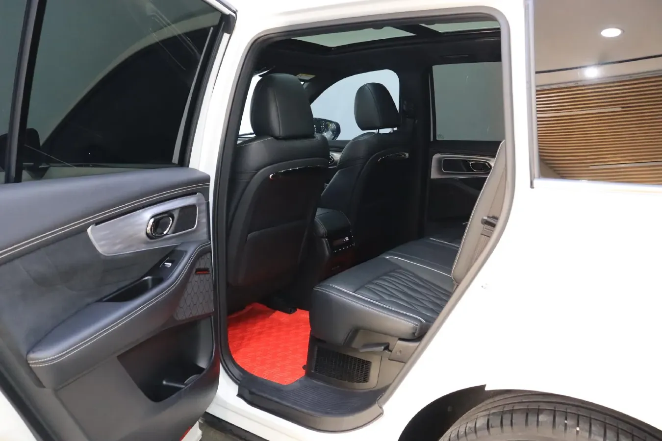 2024 GAC Trumpchi GS8 2.0T 190HP L4 E-CVT Hybrid,autocango,china used car exporter,china ev exporter,chinese used car exporter,chinese used ev exporter