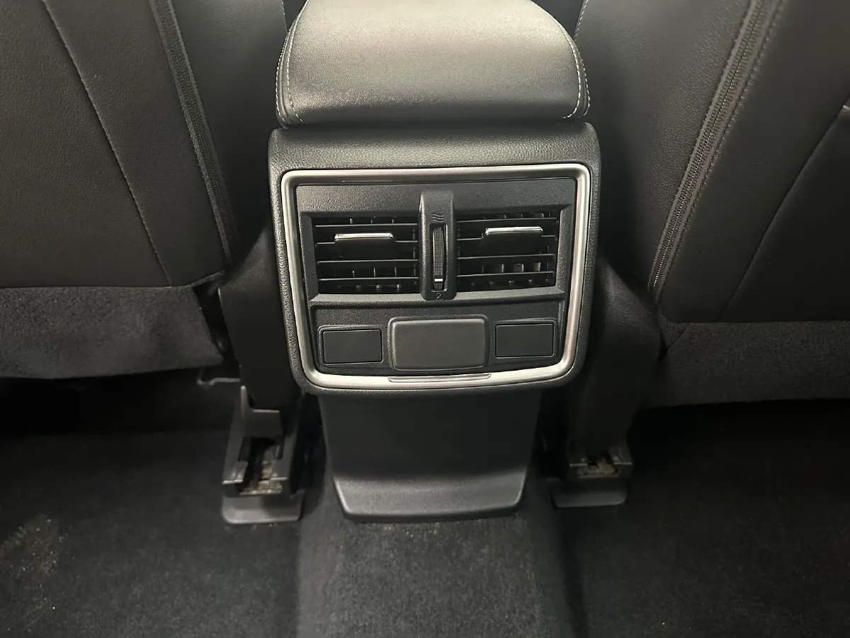 2022 Subaru Forester 2.0L 154HP H4 CVT,autocango,china used car exporter,china ev exporter,chinese used car exporter,chinese used ev exporter