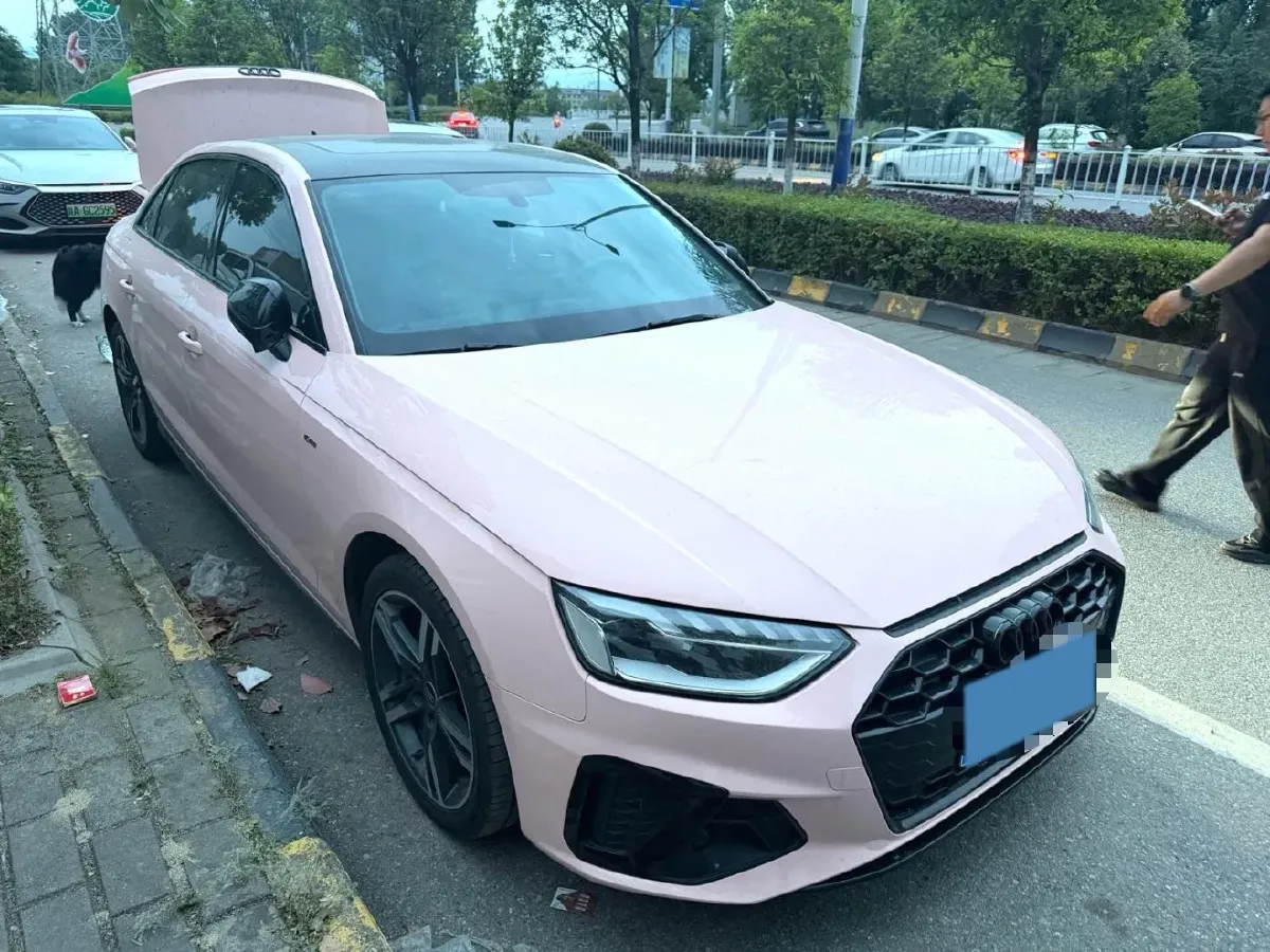 2022 Audi A4L 2.0T 190HP L4 7DCT,autocango,china used car exporter,china ev exporter,chinese used car exporter,chinese used ev exporter