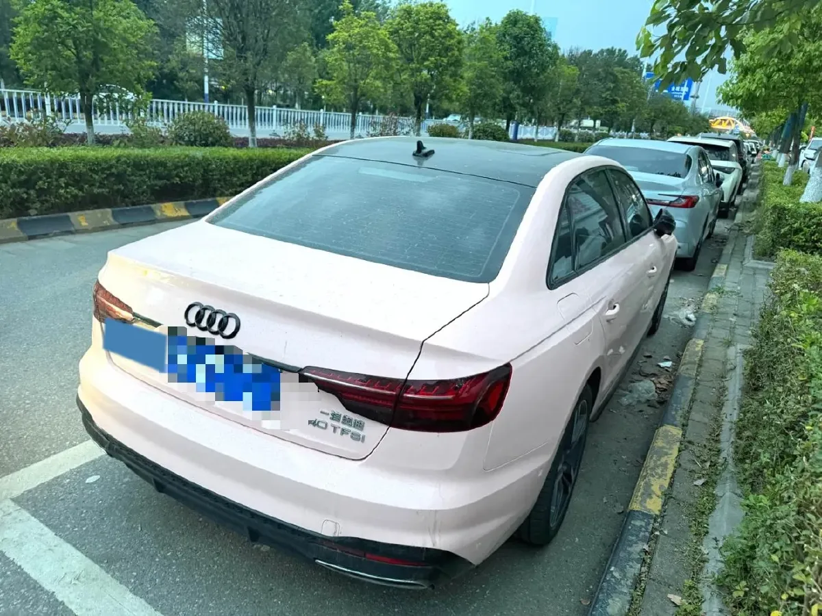 2022 Audi A4L 2.0T 190HP L4 7DCT,autocango,china used car exporter,china ev exporter,chinese used car exporter,chinese used ev exporter