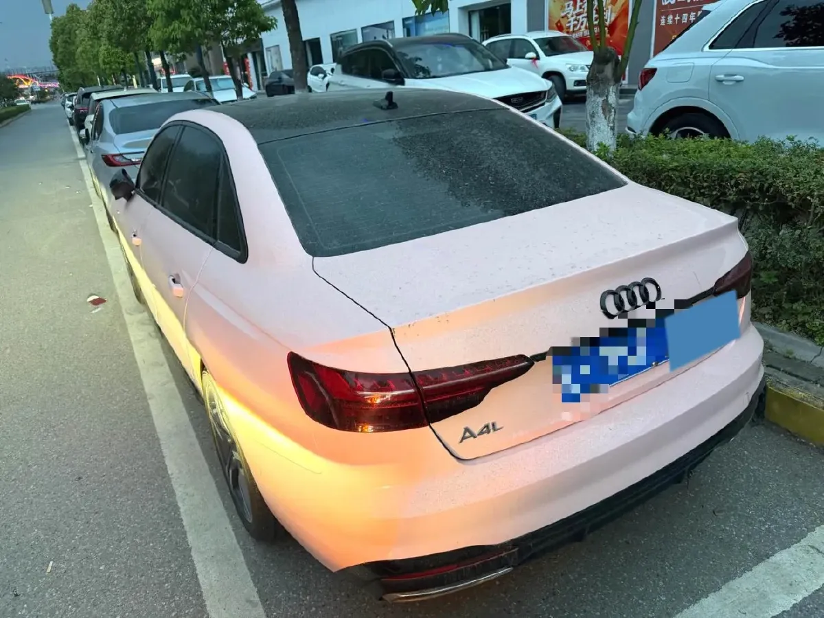 2022 Audi A4L 2.0T 190HP L4 7DCT,autocango,china used car exporter,china ev exporter,chinese used car exporter,chinese used ev exporter