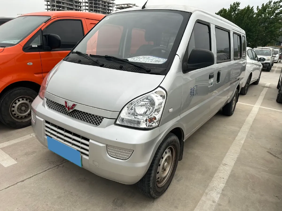 2022 WuLing RongGuang Mini Truck EV BEV 41.5KWH,autocango,china used car exporter,china ev exporter,chinese used car exporter,chinese used ev exporter