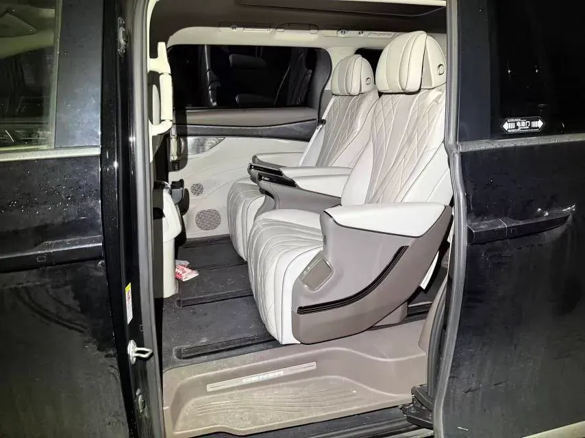 2022 HongQi HS7 3.0T 337HP V6 8AT,autocango,china used car exporter,china ev exporter,chinese used car exporter,chinese used ev exporter