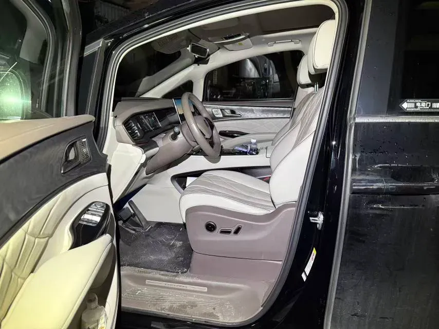 2022 HongQi HS7 3.0T 337HP V6 8AT,autocango,china used car exporter,china ev exporter,chinese used car exporter,chinese used ev exporter