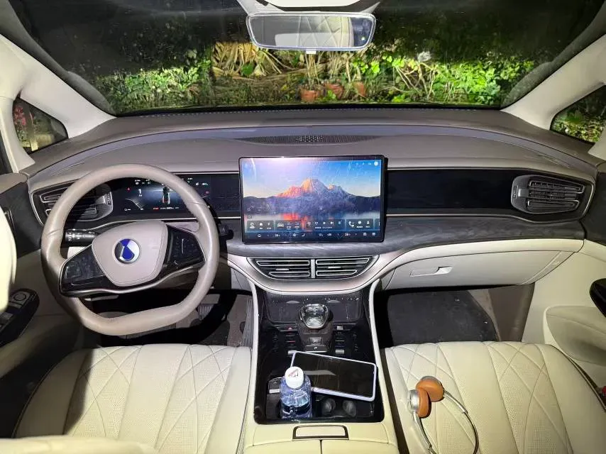 2022 HongQi HS7 3.0T 337HP V6 8AT,autocango,china used car exporter,china ev exporter,chinese used car exporter,chinese used ev exporter