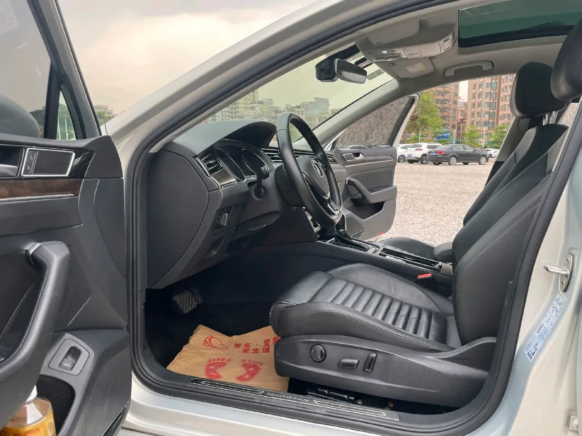 2019 Chevrolet Malibu XL 2.0T 241HP L4 9AT,autocango,china used car exporter,china ev exporter,chinese used car exporter,chinese used ev exporter