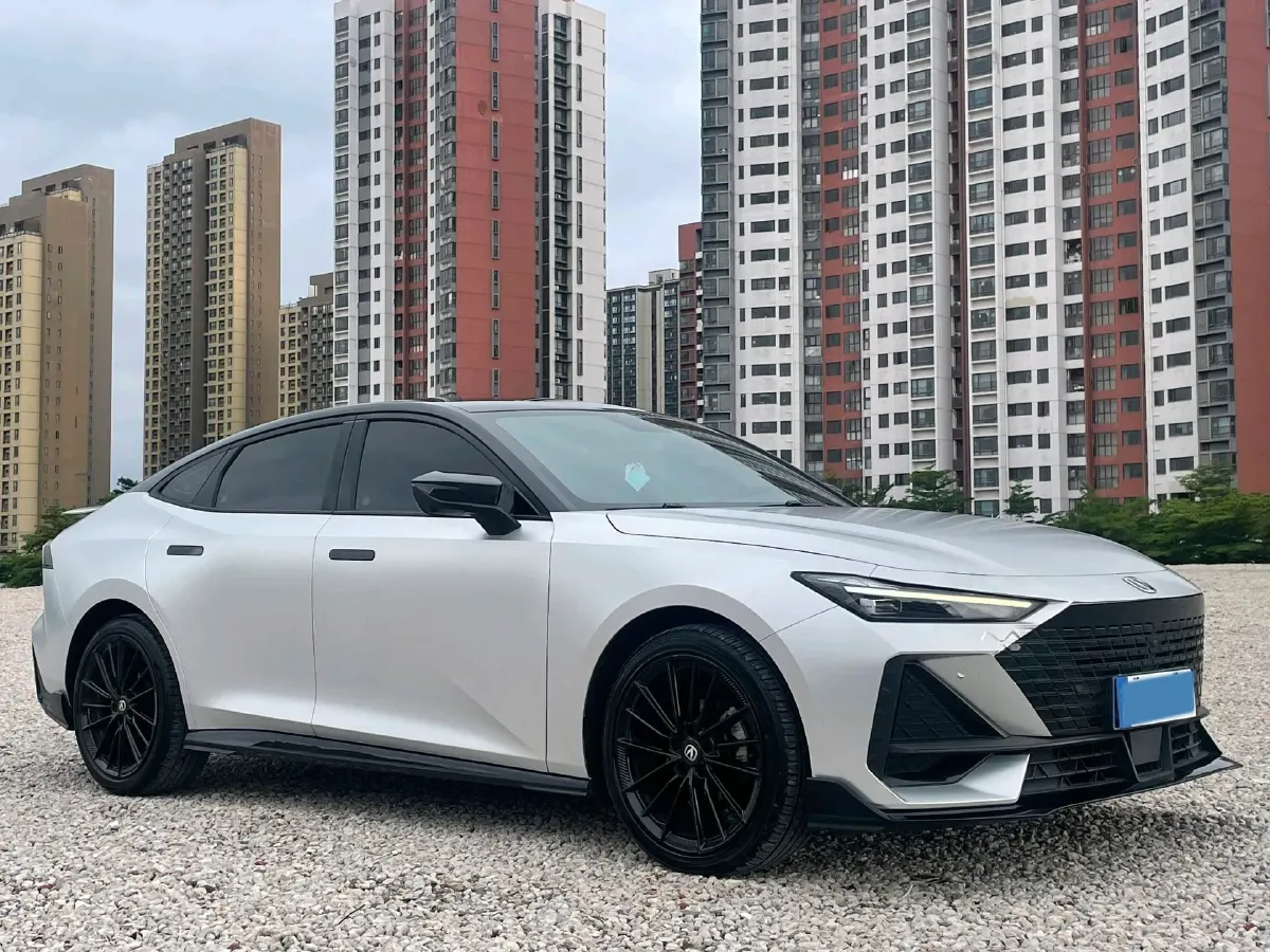 2022 ChangAn UNI-V 1.5T 188HP L4 7DCT,autocango,china used car exporter,china ev exporter,chinese used car exporter,chinese used ev exporter