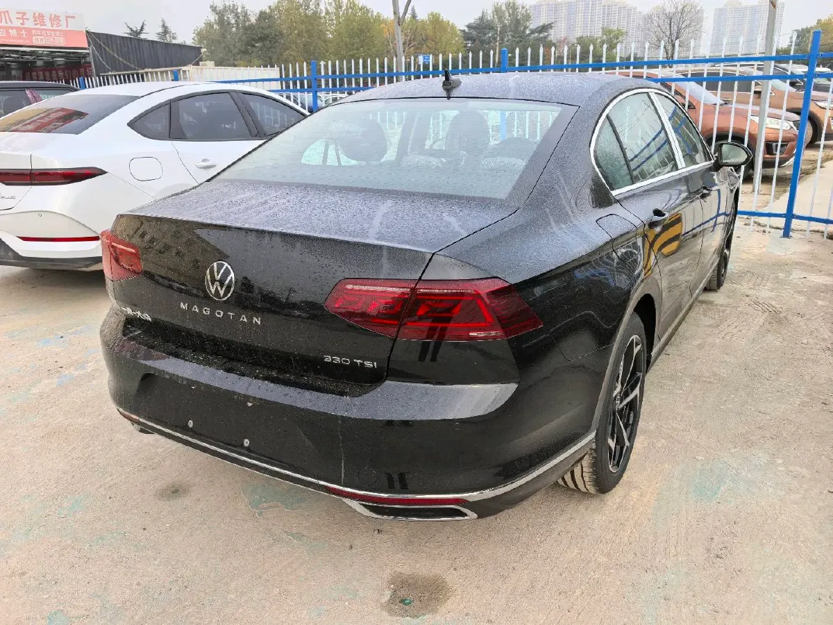 2025 Volkswagen Magotan 2.0T 186HP L4 7DCT,autocango,china used car exporter,china ev exporter,chinese used car exporter,chinese used ev exporter