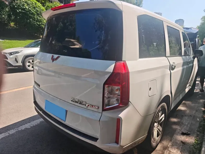 2019 WuLing HongGuang Plus 1.5T 147HP L4 6MT,autocango,china used car exporter,china ev exporter,chinese used car exporter,chinese used ev exporter