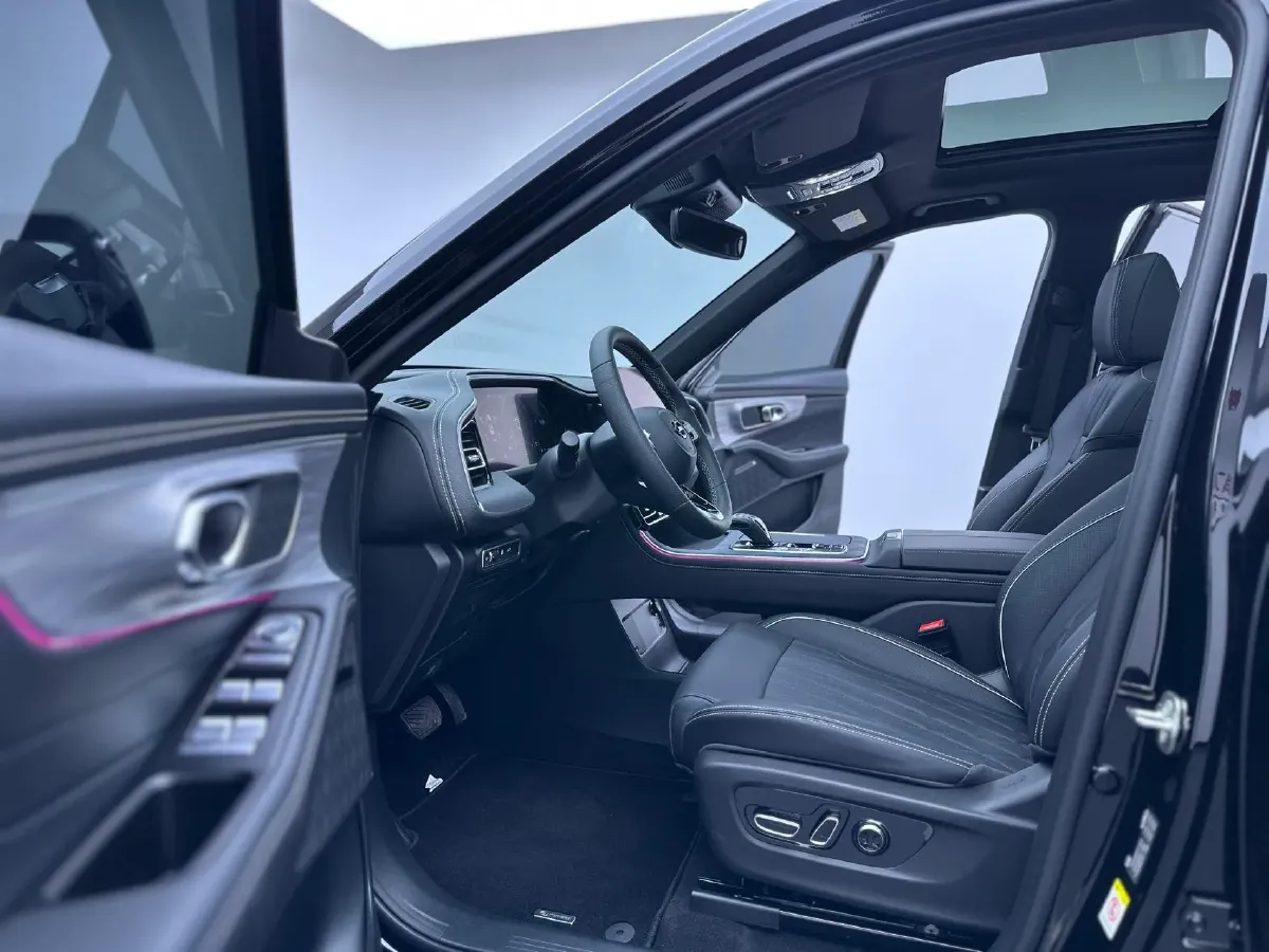 2025 GAC Trumpchi GS8 2.0T 252HP L4 8AT,autocango,china used car exporter,china ev exporter,chinese used car exporter,chinese used ev exporter