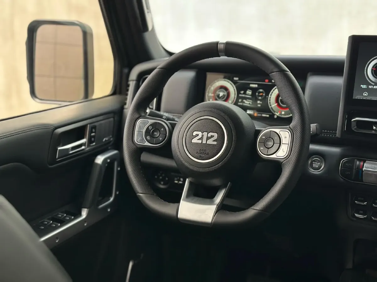 2025 212 212 T01 2.0T 252HP L4 8AT,autocango,china used car exporter,china ev exporter,chinese used car exporter,chinese used ev exporter