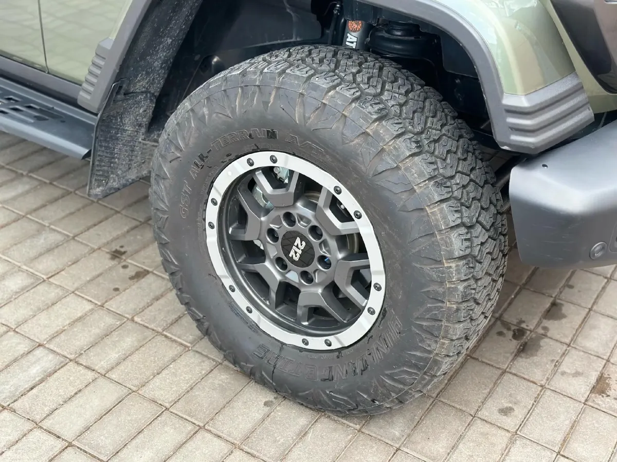 2025 212 212 T01 2.0T 252HP L4 8AT,autocango,china used car exporter,china ev exporter,chinese used car exporter,chinese used ev exporter