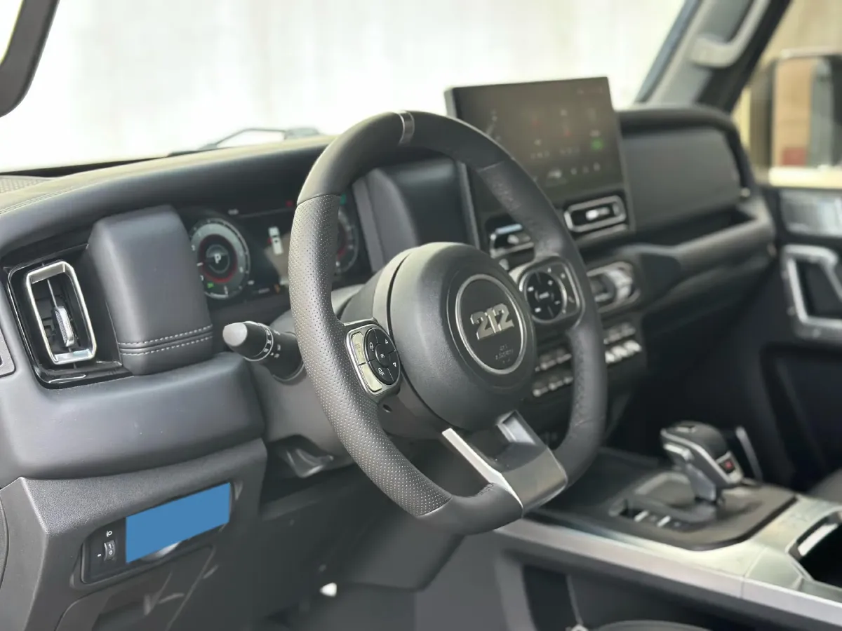 2025 212 212 T01 2.0T 252HP L4 8AT,autocango,china used car exporter,china ev exporter,chinese used car exporter,chinese used ev exporter