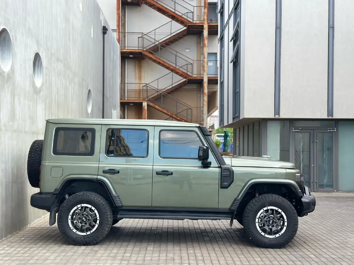 2025 212 212 T01 2.0T 252HP L4 8AT,autocango,china used car exporter,china ev exporter,chinese used car exporter,chinese used ev exporter