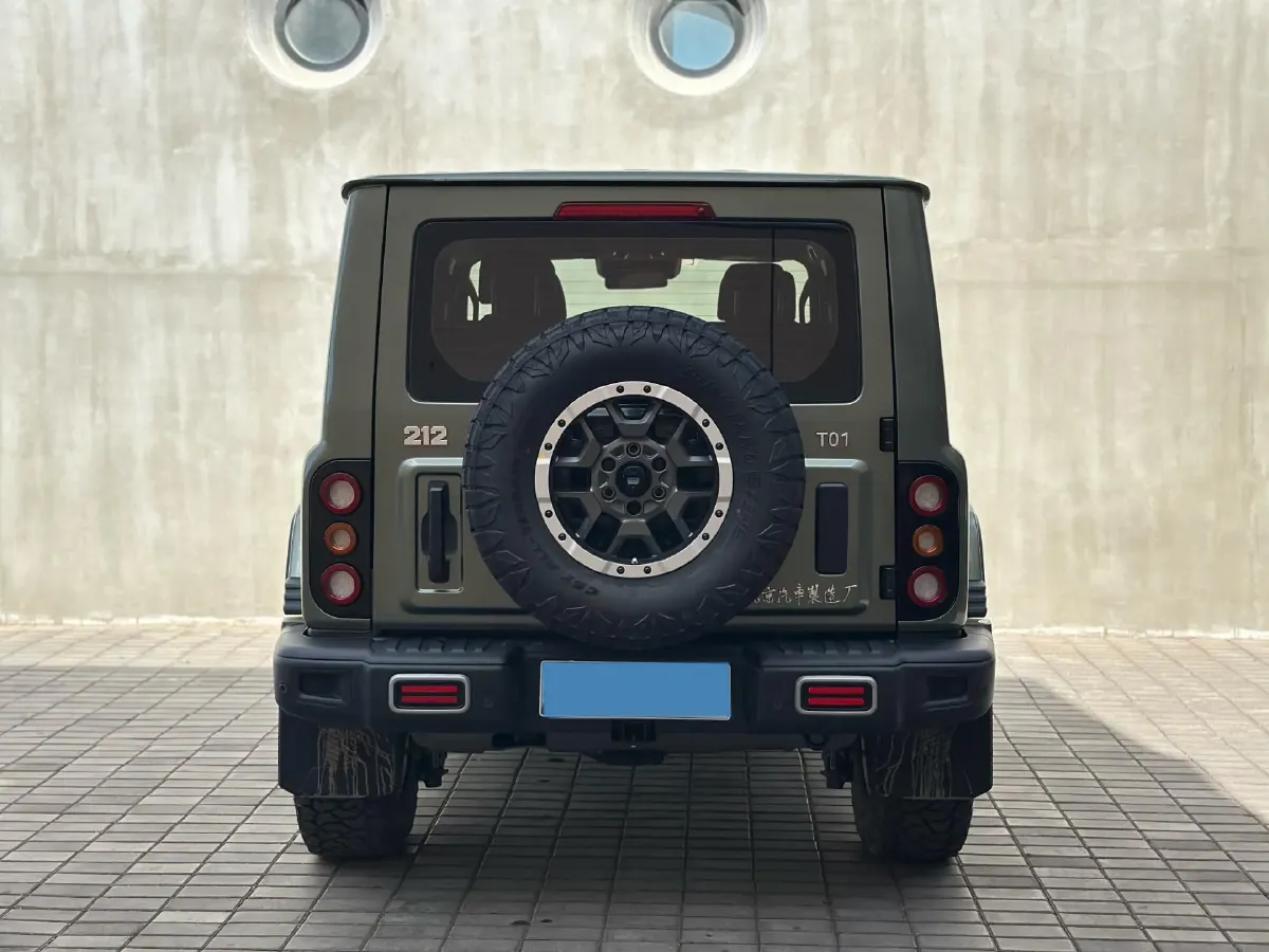 2025 212 212 T01 2.0T 252HP L4 8AT,autocango,china used car exporter,china ev exporter,chinese used car exporter,chinese used ev exporter