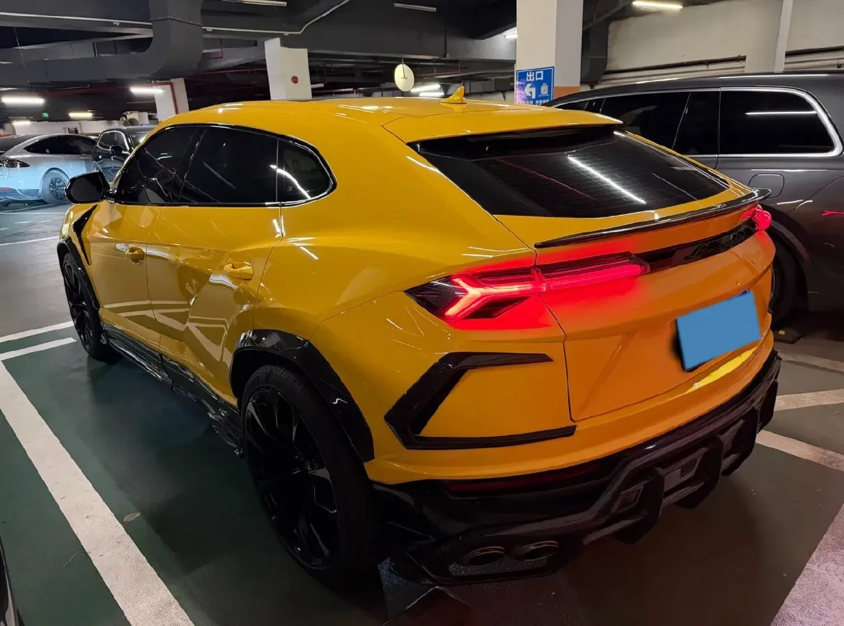 2021 Lamborghini Urus 4.0T 641HP V8 8AT,autocango,china used car exporter,china ev exporter,chinese used car exporter,chinese used ev exporter