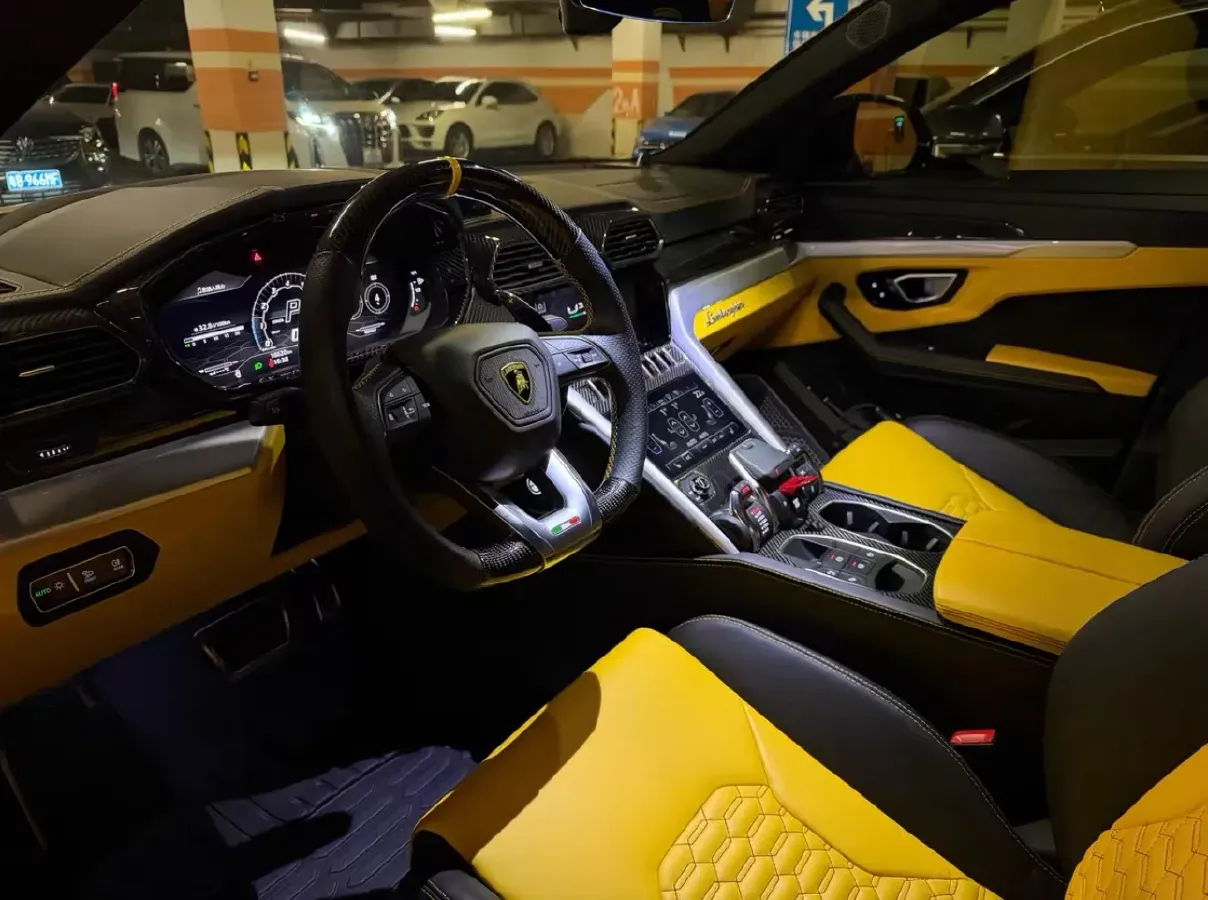 2021 Lamborghini Urus 4.0T 641HP V8 8AT,autocango,china used car exporter,china ev exporter,chinese used car exporter,chinese used ev exporter