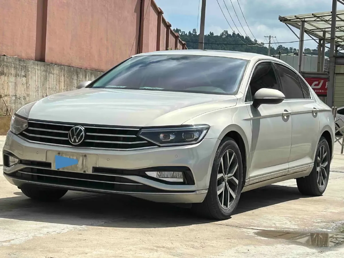 2020 Volkswagen Magotan 2.0T 186HP L4 7DCT,autocango,china used car exporter,china ev exporter,chinese used car exporter,chinese used ev exporter