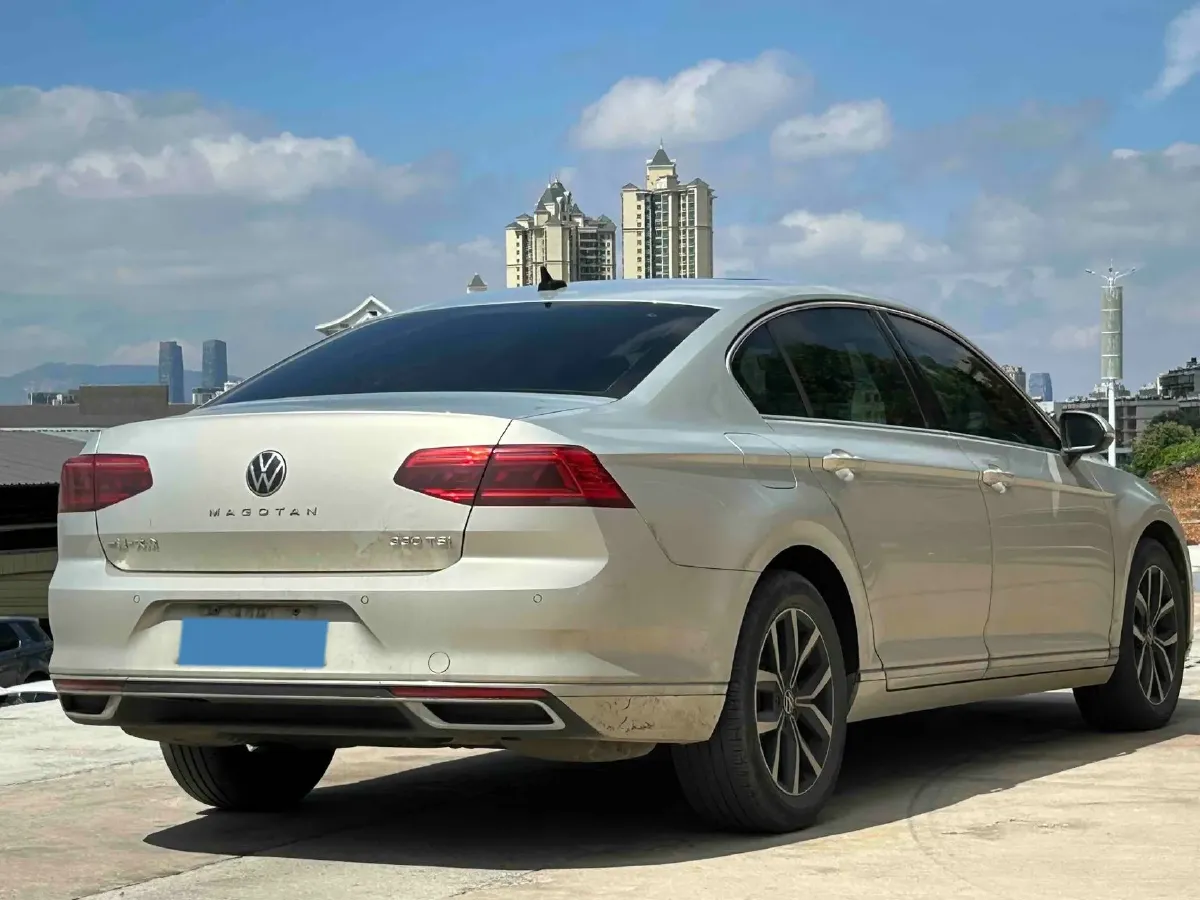 2020 Volkswagen Magotan 2.0T 186HP L4 7DCT,autocango,china used car exporter,china ev exporter,chinese used car exporter,chinese used ev exporter