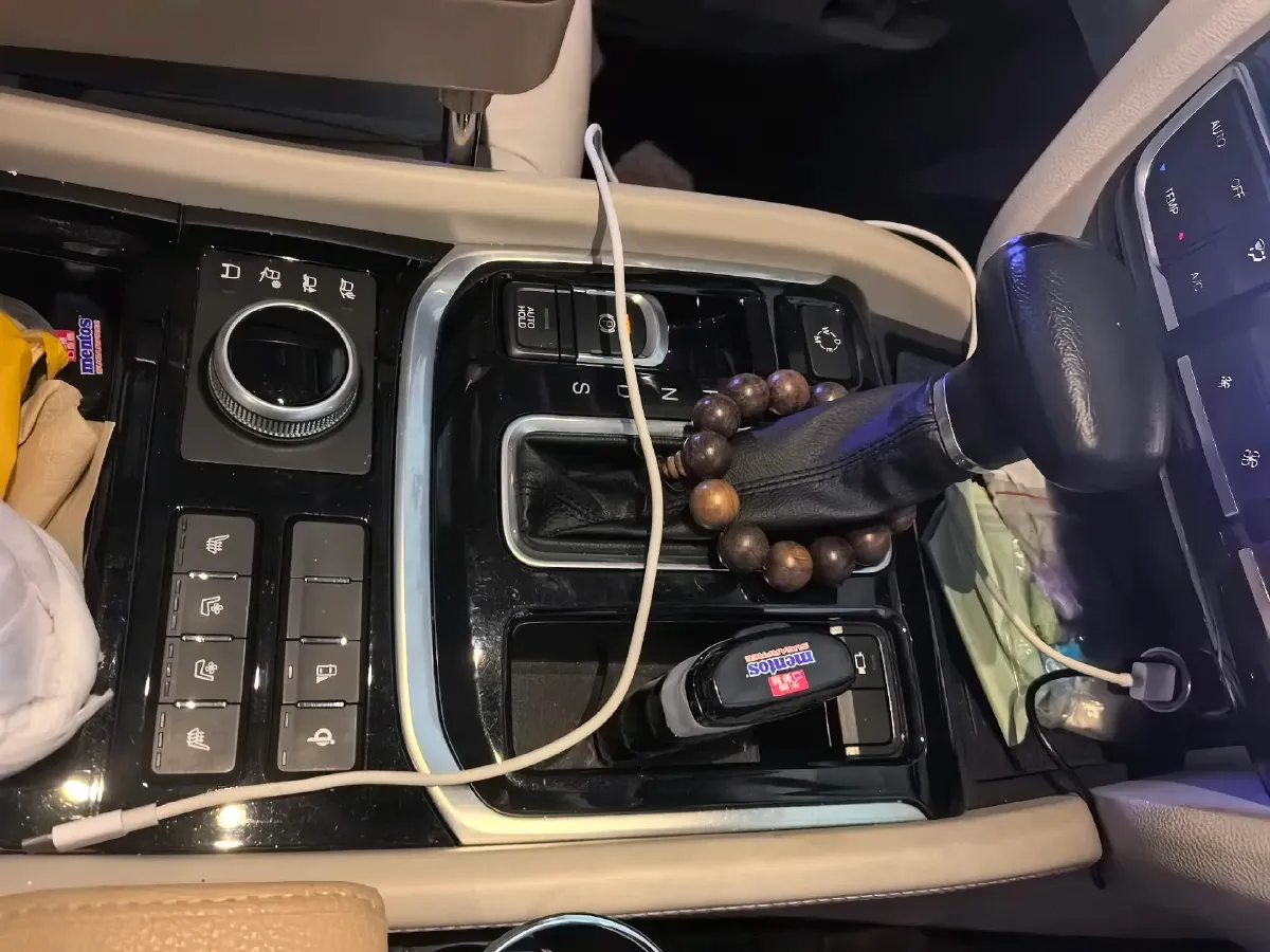 2017 GAC Trumpchi GS8 2.0T 201HP L4 6AT,autocango,china used car exporter,china ev exporter,chinese used car exporter,chinese used ev exporter