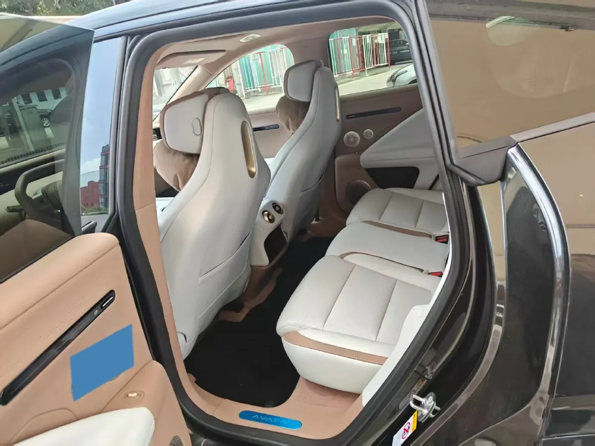 2026 Avatr 07 BEV,autocango,china used car exporter,china ev exporter,chinese used car exporter,chinese used ev exporter