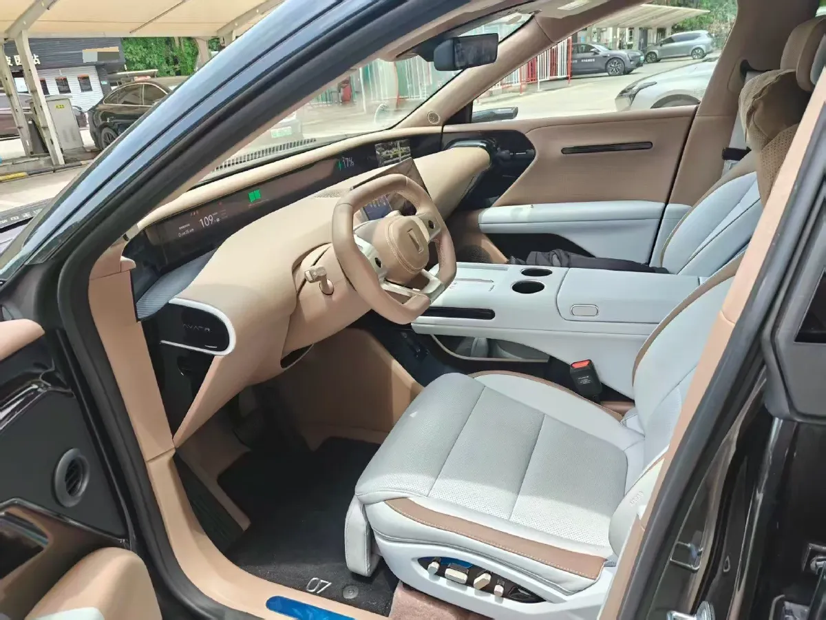 2026 Avatr 07 BEV,autocango,china used car exporter,china ev exporter,chinese used car exporter,chinese used ev exporter