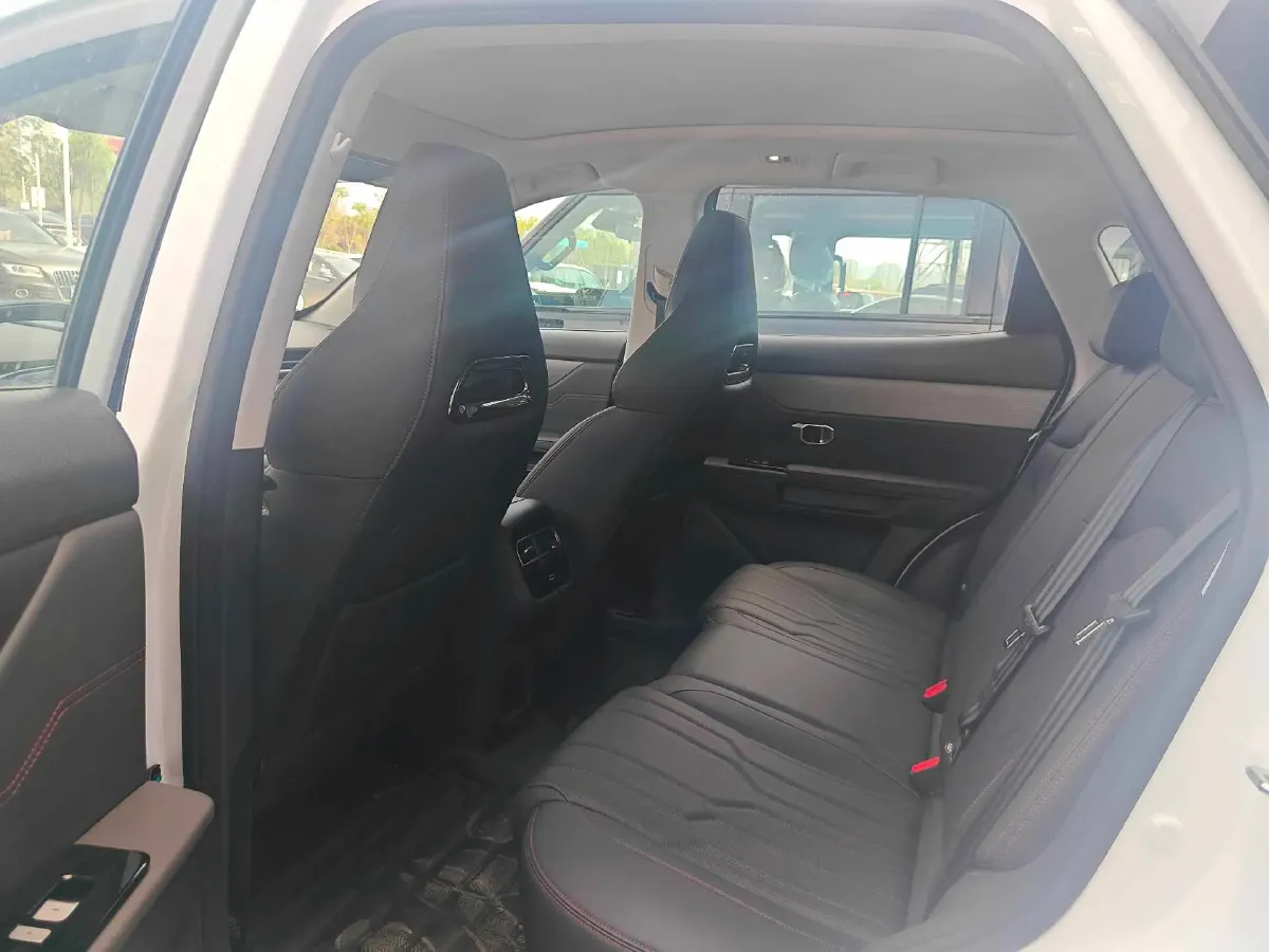 2025 Jetour DASHING 1.5T 156HP L4 6DCT,autocango,china used car exporter,china ev exporter,chinese used car exporter,chinese used ev exporter