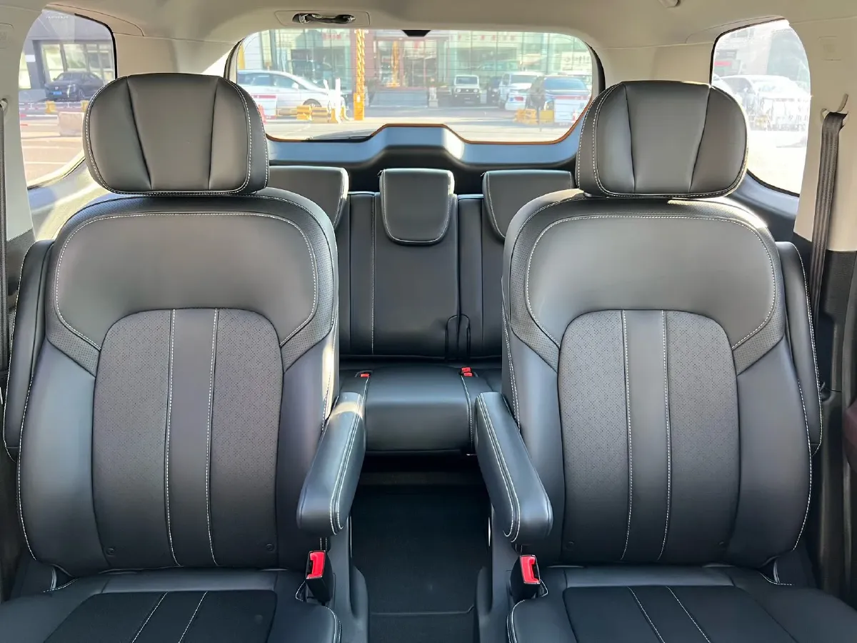 2021 GAC Trumpchi M6 1.5T 169HP L4 7DCT,autocango,china used car exporter,china ev exporter,chinese used car exporter,chinese used ev exporter