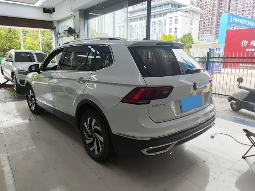 2023 Volkswagen Tiguan L 1.5T 160HP L4 7DCT,autocango,china used car exporter,china ev exporter,chinese used car exporter,chinese used ev exporter