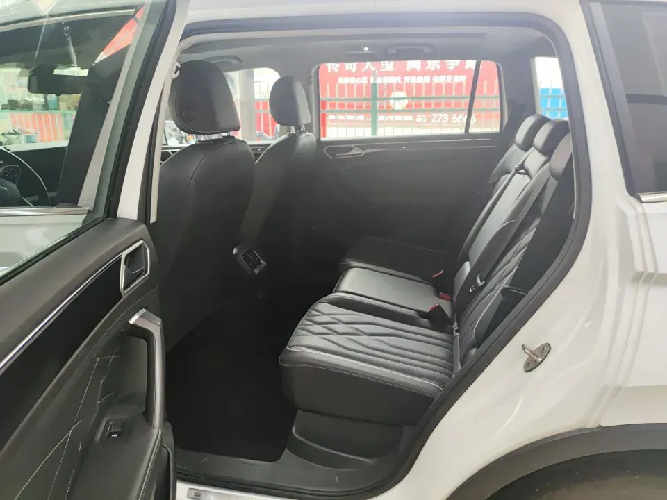 2023 Volkswagen Tiguan L 1.5T 160HP L4 7DCT,autocango,china used car exporter,china ev exporter,chinese used car exporter,chinese used ev exporter