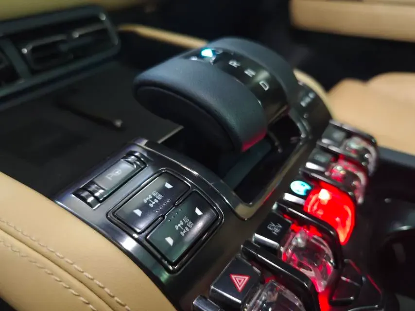 2023 FangChengBao Bao 5 1.5T 194HP L4 E-CVT PHEV 31.8KWH,autocango,china used car exporter,china ev exporter,chinese used car exporter,chinese used ev exporter