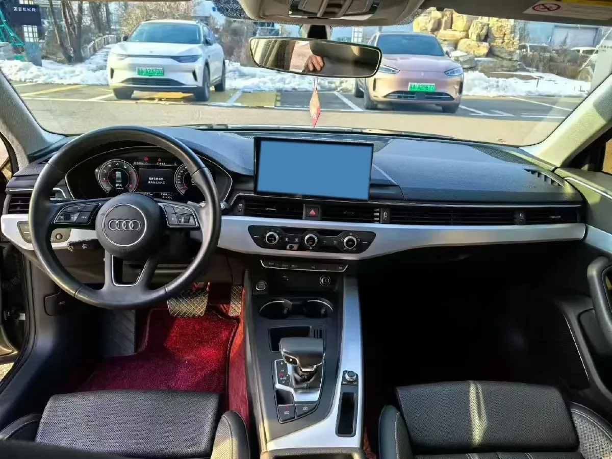 2024 Audi A4L 2.0T 190HP L4 7DCT,autocango,china used car exporter,china ev exporter,chinese used car exporter,chinese used ev exporter
