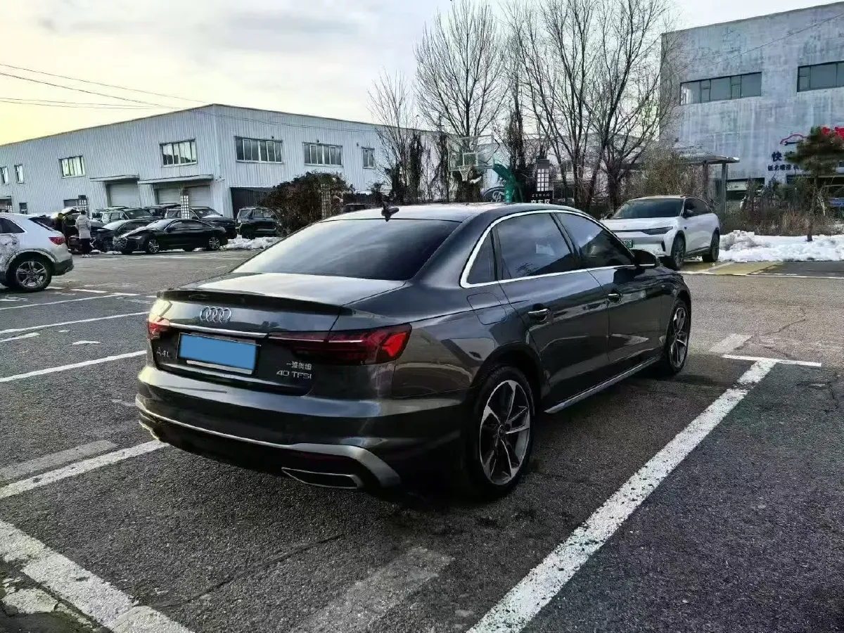 2024 Audi A4L 2.0T 190HP L4 7DCT,autocango,china used car exporter,china ev exporter,chinese used car exporter,chinese used ev exporter