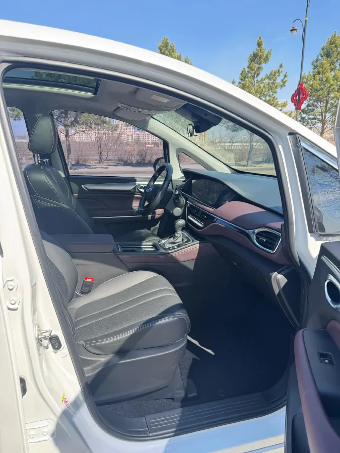 2021 GAC Trumpchi M6 1.5T 169HP L4 7DCT,autocango,china used car exporter,china ev exporter,chinese used car exporter,chinese used ev exporter