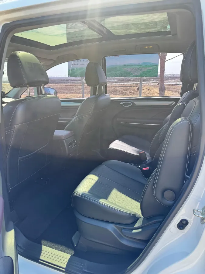 2021 GAC Trumpchi M6 1.5T 169HP L4 7DCT,autocango,china used car exporter,china ev exporter,chinese used car exporter,chinese used ev exporter