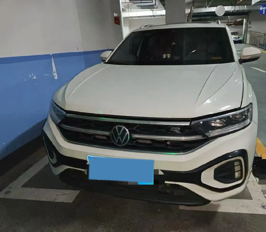 2023 Volkswagen T-Roc 1.5T 160HP L4 7DCT,autocango,china used car exporter,china ev exporter,chinese used car exporter,chinese used ev exporter