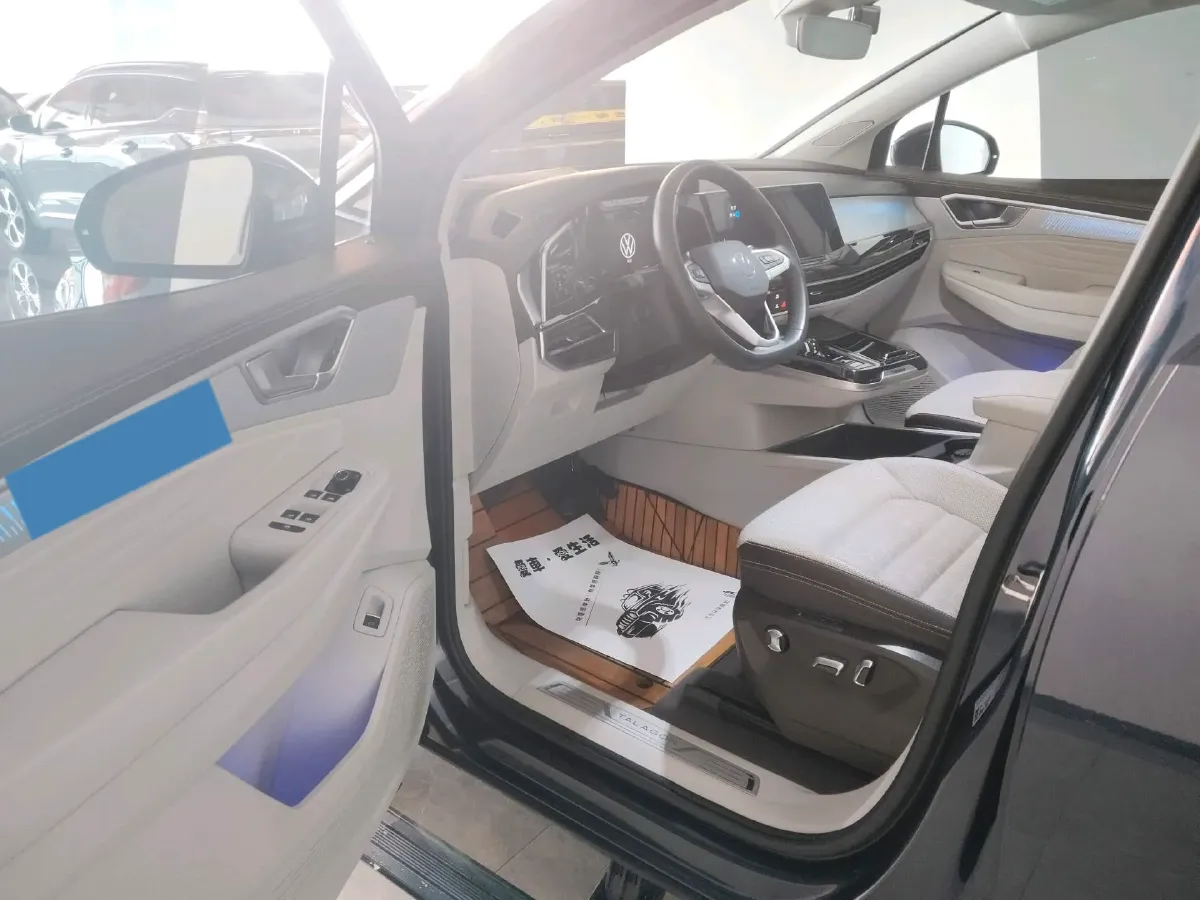 2022 Volkswagen Talagon 2.0T 220HP L4 7DCT,autocango,china used car exporter,china ev exporter,chinese used car exporter,chinese used ev exporter