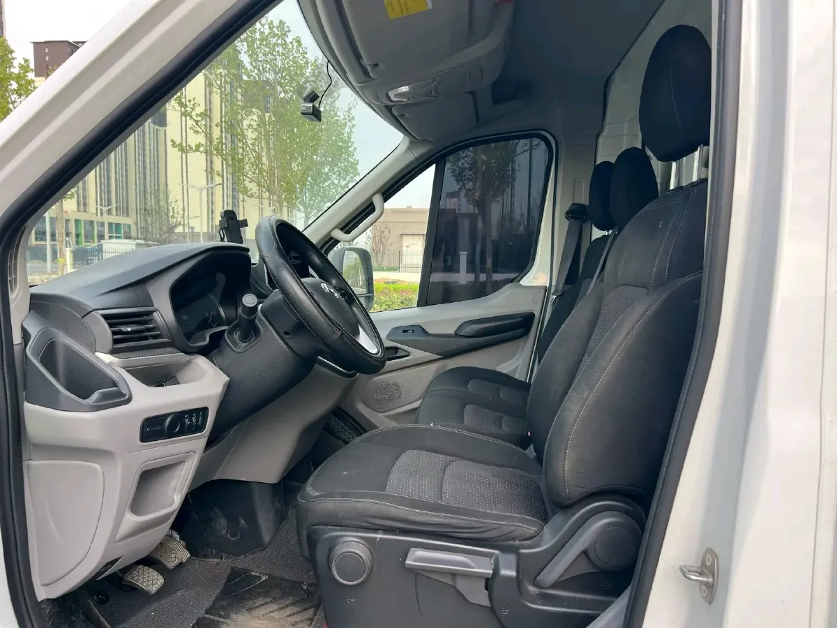 2022 MAXUS XinTu V90 2.0T 150HP L4 6AT,autocango,china used car exporter,china ev exporter,chinese used car exporter,chinese used ev exporter