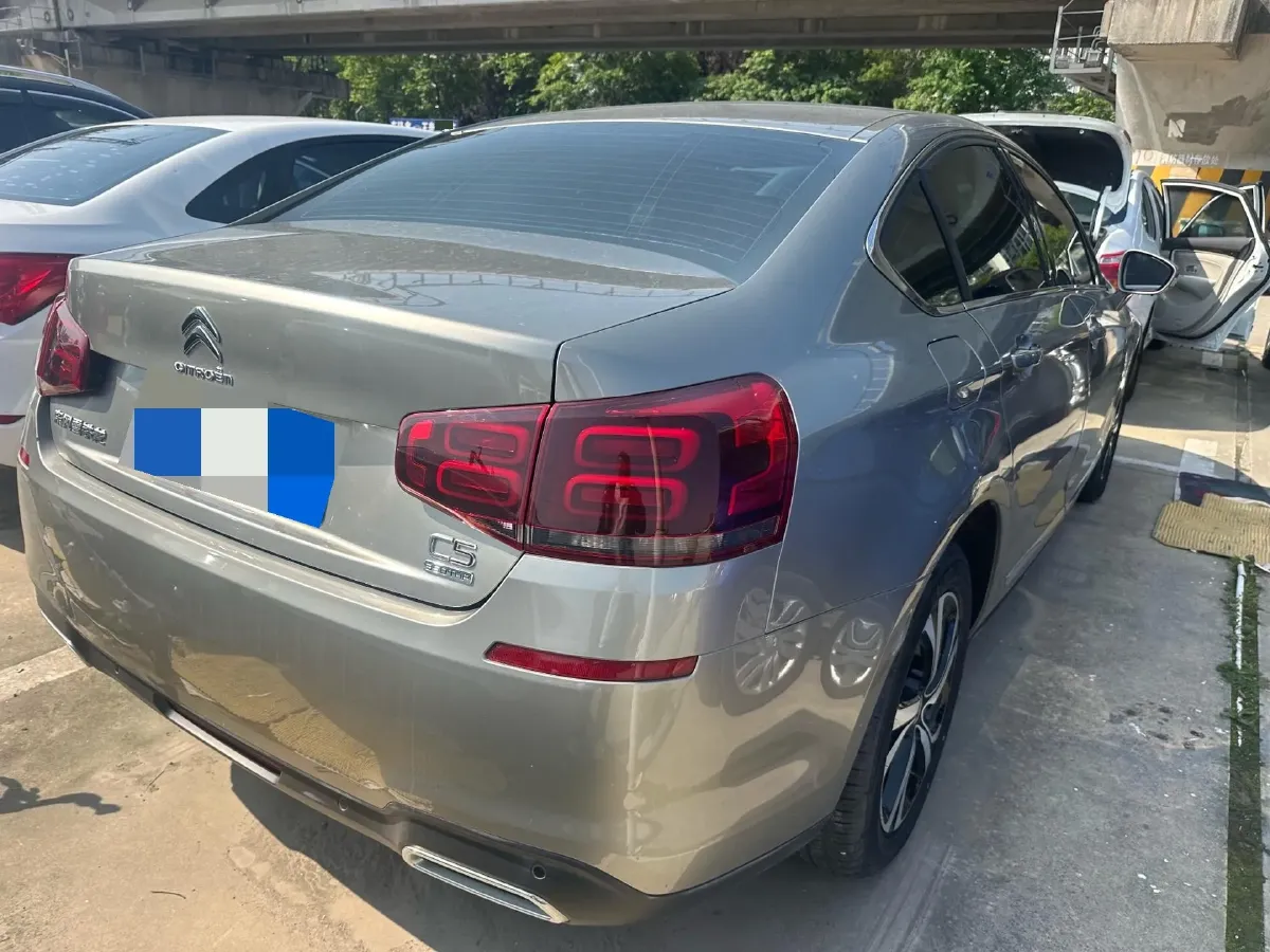 2017 Citroen C5 1.6T 167HP L4 6AT,autocango,china used car exporter,china ev exporter,chinese used car exporter,chinese used ev exporter