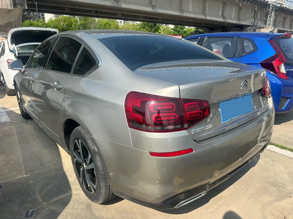 2017 Citroen C5 1.6T 167HP L4 6AT,autocango,china used car exporter,china ev exporter,chinese used car exporter,chinese used ev exporter